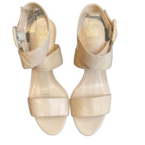 Vince Camuto Buckle Strap Nude 4” Heel Women’s Size 10M